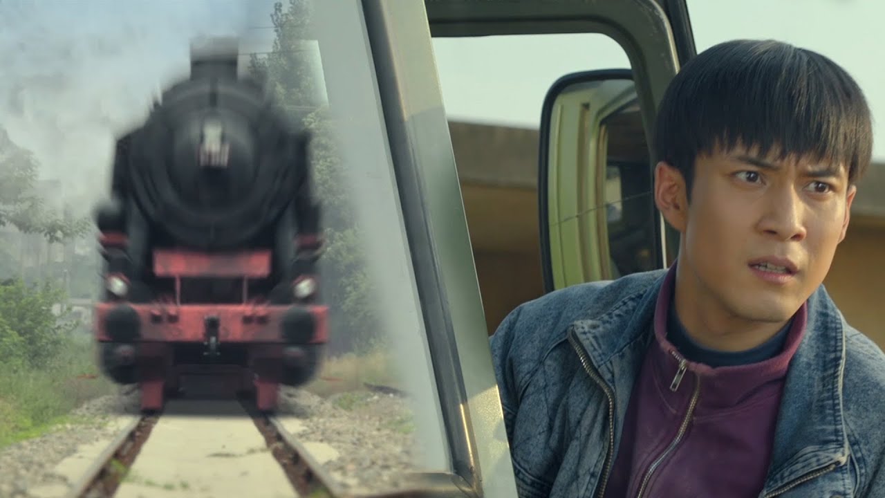 【最新電影】被瞧不起的窮小子竟是退伍兵！神級車技挽救卡車，震驚全場！