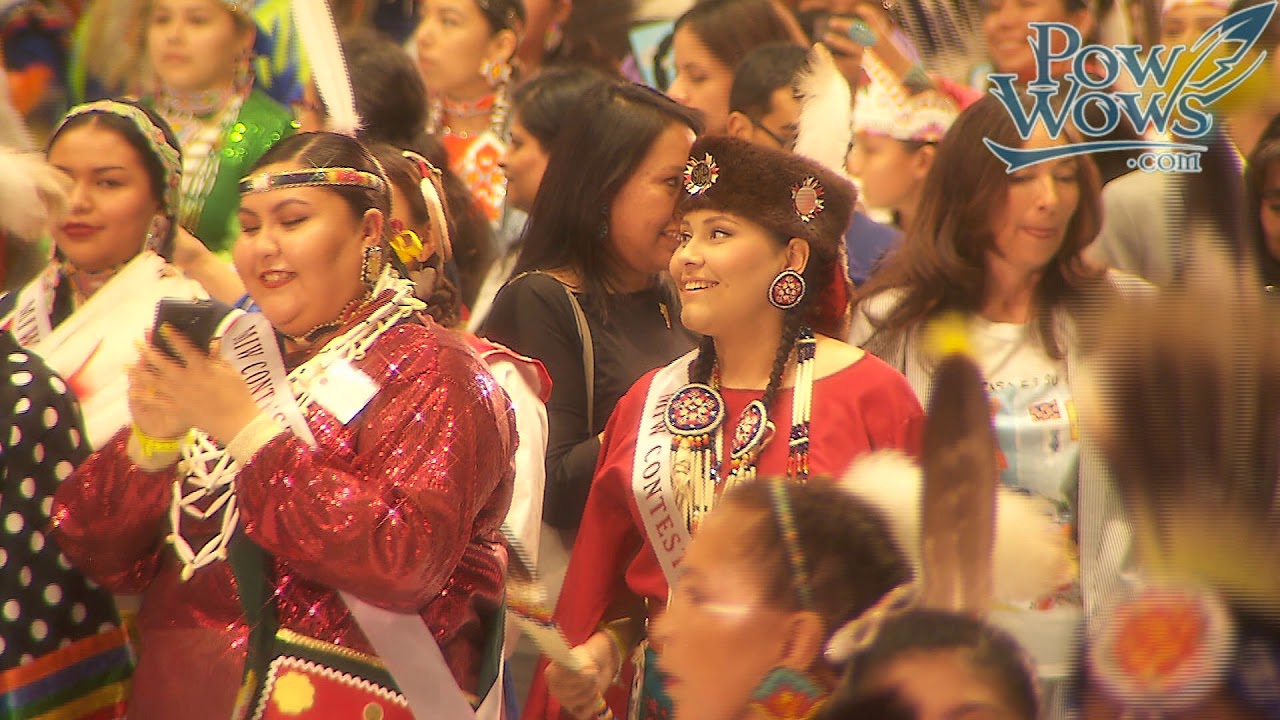 Grand Entry 2019 Gathering of Nations Pow Wow YouTube