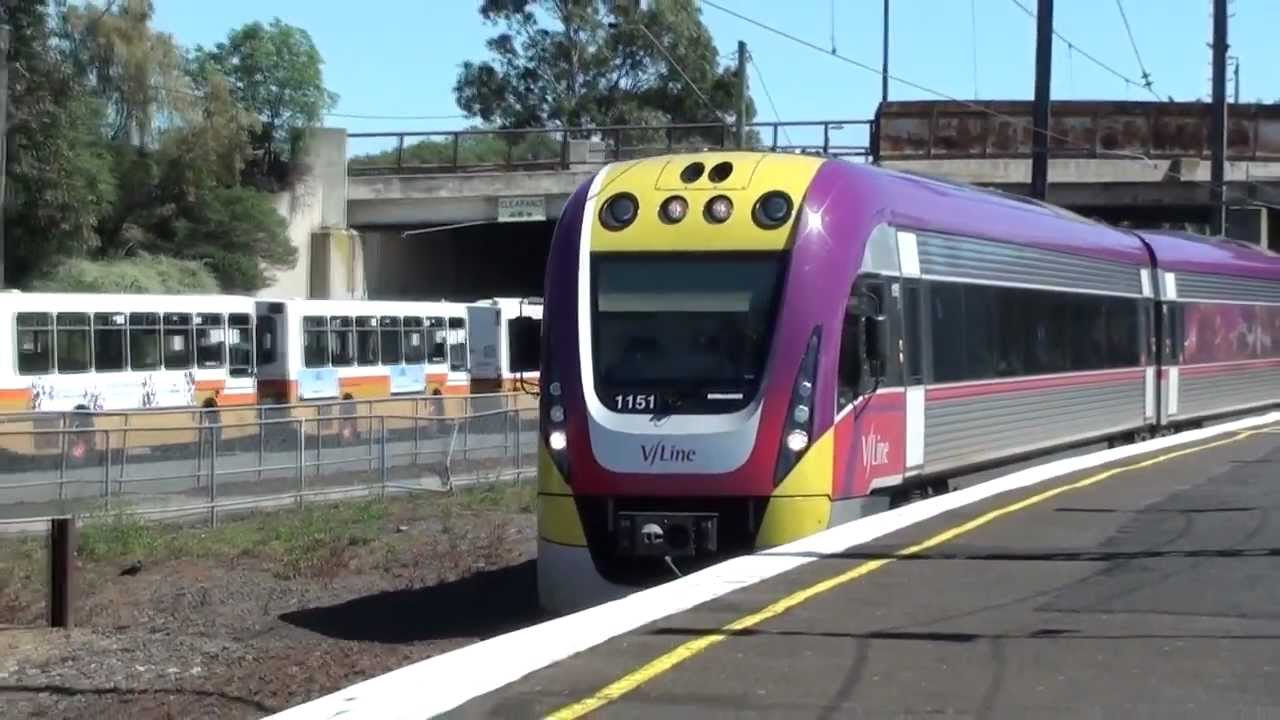 Metro trains and V/Line at Sunshine - Melbourne Trains. - YouTube