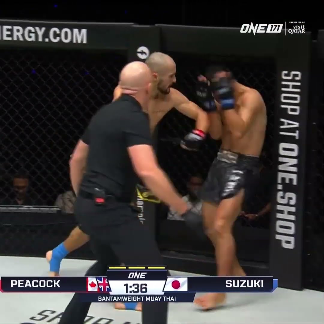 Pure DOMINATION ? Jake Peacock styles on Shinji Suzuki en route to a third-round TKO!
