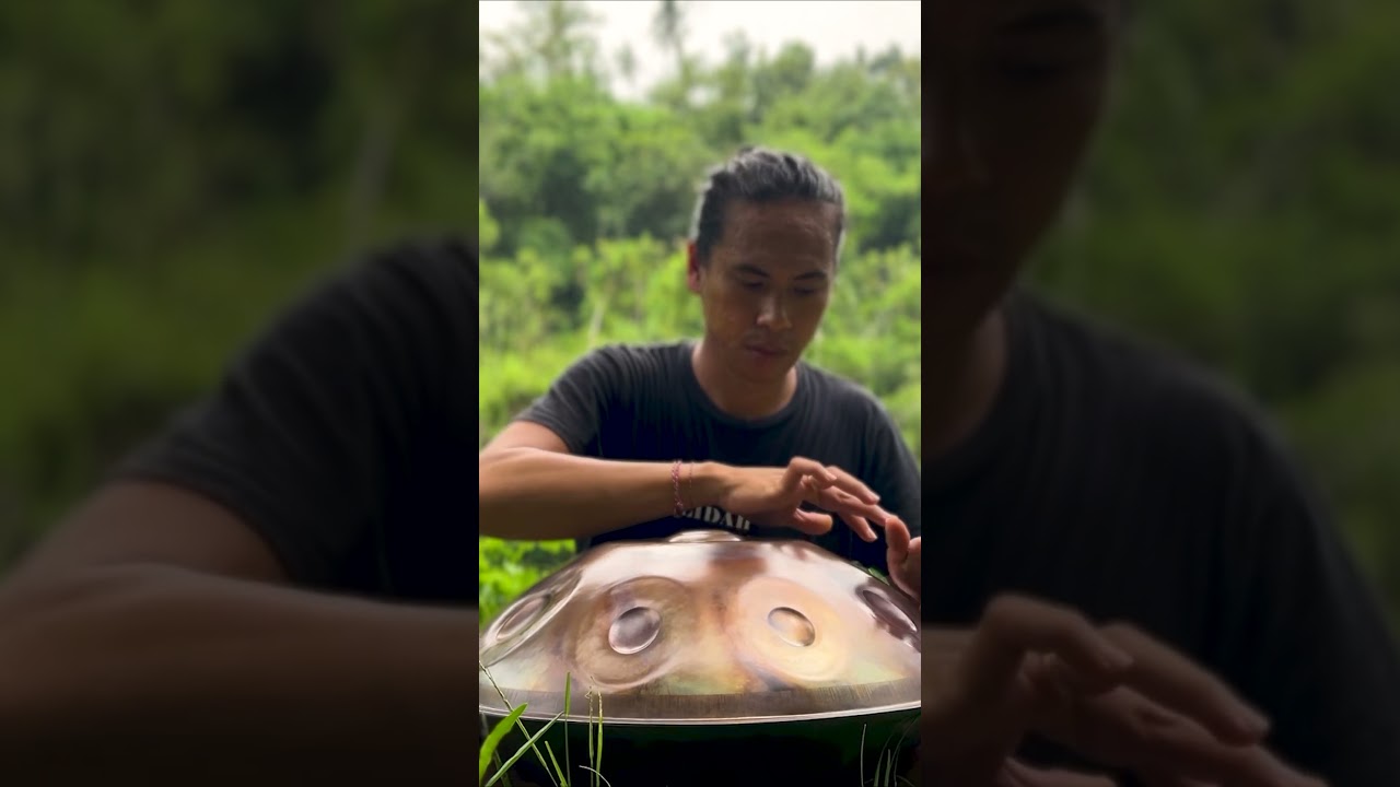 Getting lost in the rhythms of our handpan💚