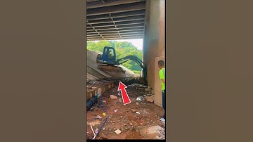 😱 Excavator Almost Falls – Unbelievable Close Call!#shorts