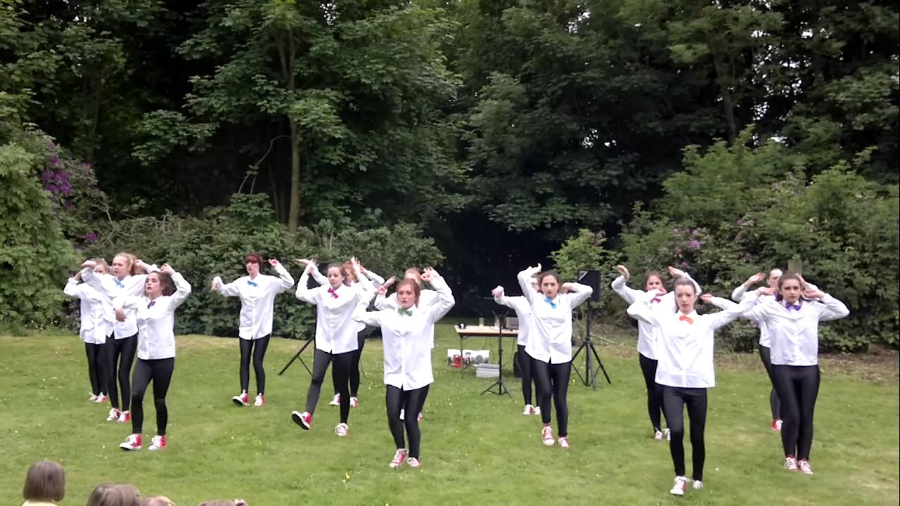 Urban Moves Dance Company Pump up the Jam