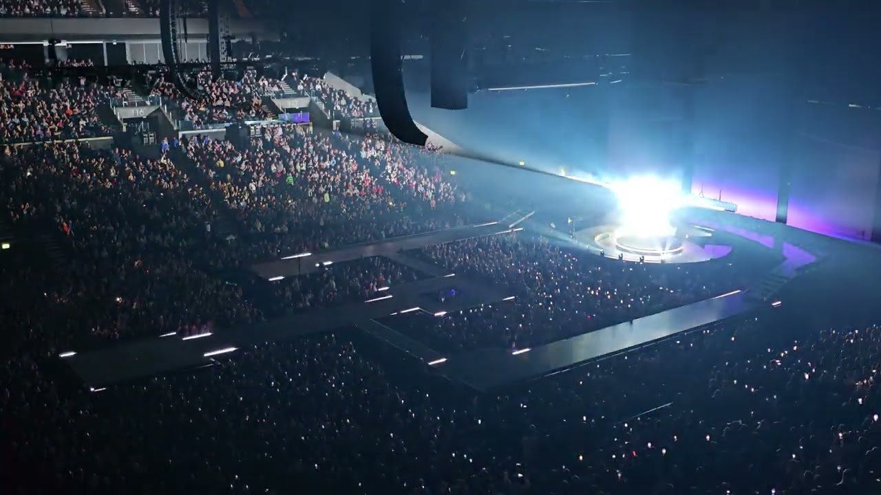 Madonna royal arena(1)