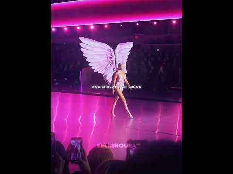 The Moment She Spread Her Wings Gigihadid Victoriasecret Supermodel Fashion