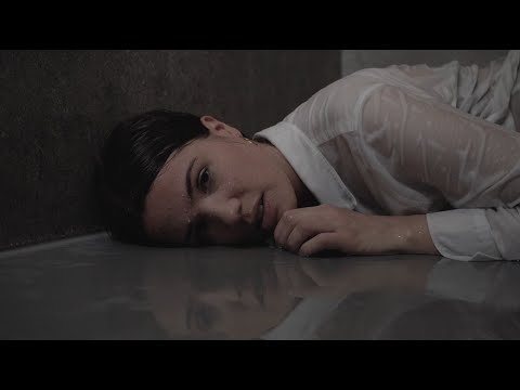 Clara Louise - Schweigen (feat. Moses Pelham) [Official Music Video]