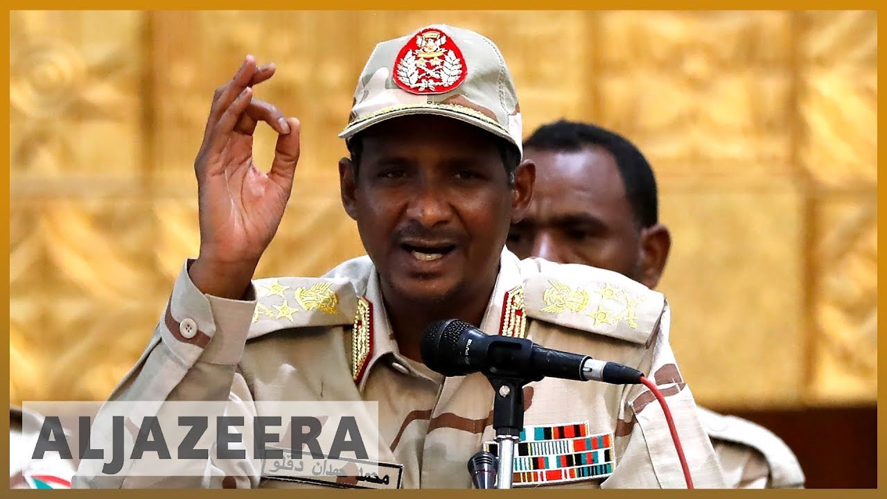 يقول مدنيون سودانيون إن الجيش فقد ثقتهم بعد أعمال العنف.