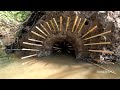How Creative Fish Trap Primitive People, Dig Holes To Make Smart Fish Traps, High Efficiency