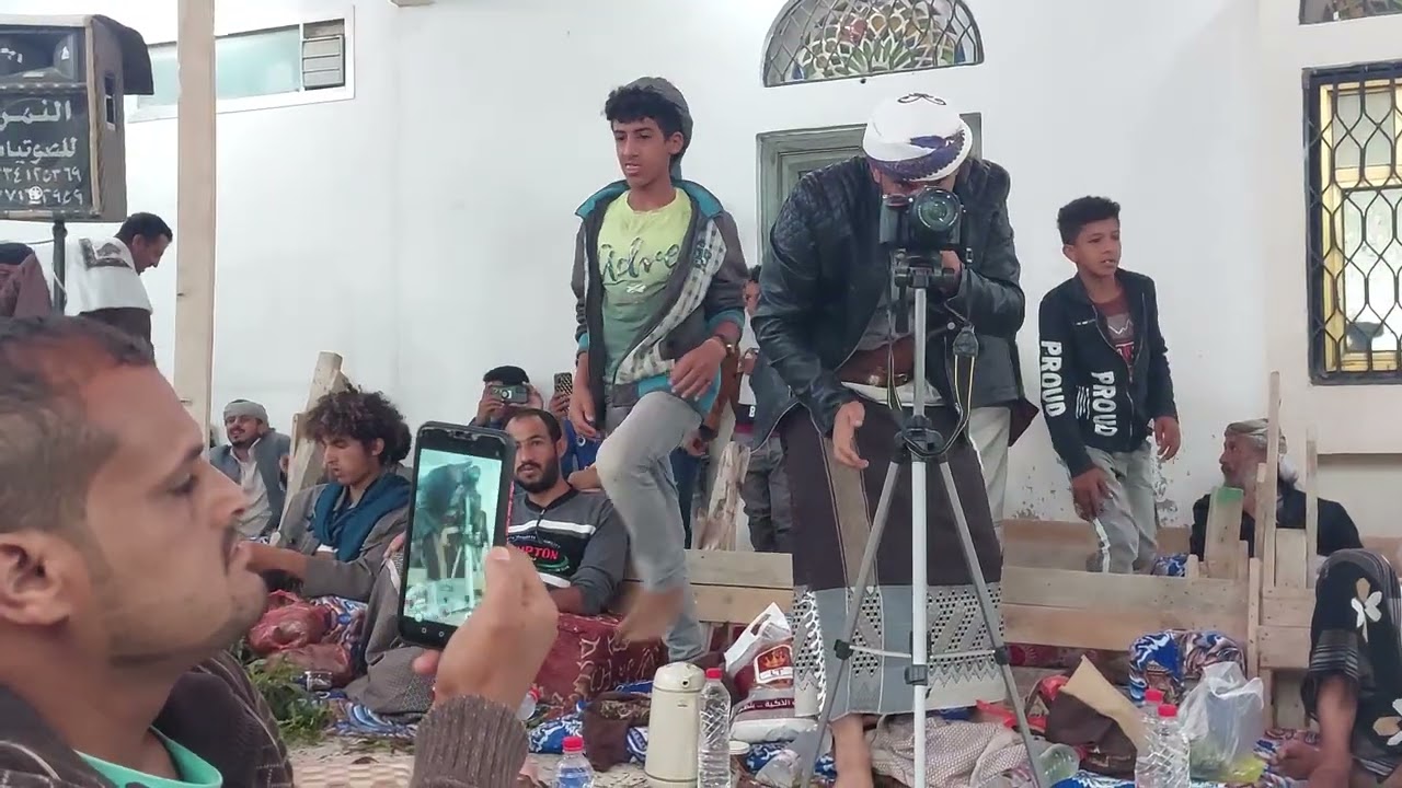 الفنان الهاشمي  في يافع اقوى رقص لحجي لاتنسوا الاشتراك بالقناة