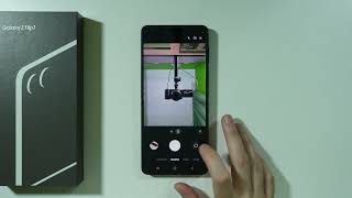 Samsung Galaxy Z Flip 7 & 7 FE: How to Switch to Front Camera (Selfie Camera) screenshot 3