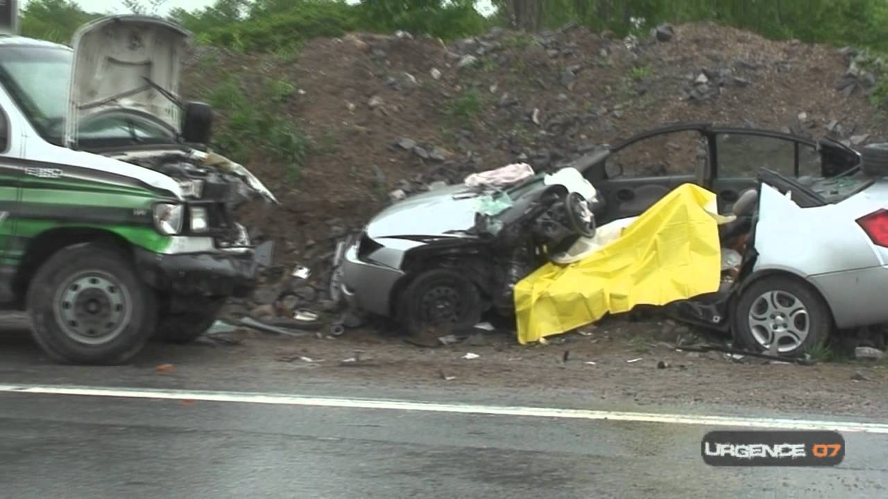 [HD] Gatineau Un accident majeur fait 3 blessés 1 Juin 2012 YouTube