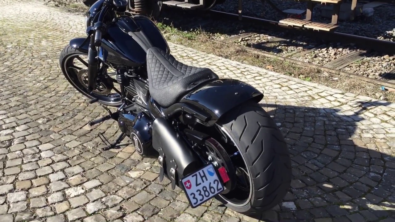 Harley breakout short rear fender Clearance