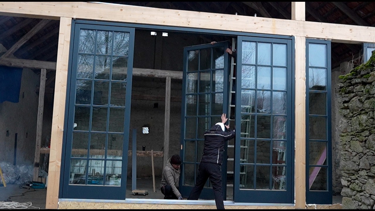 Установка гигантских окон 3,5 м своими руками в старом амбаре