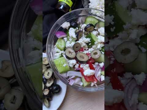 حكاية السلطة اليونانية و اسهل طريقة ليها Lovender Salad من كل بلد Foodie Greek Zorba Lovender