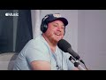 Capture de la vidéo Luke Combs - Zane Lowe & Apple Music 'Growin' Up' Interview