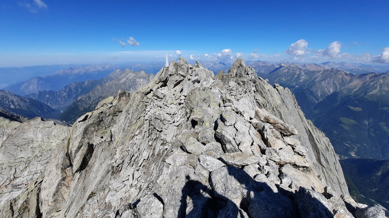 03.07.2022: Pizzo Badile - Via Normale (PD+)