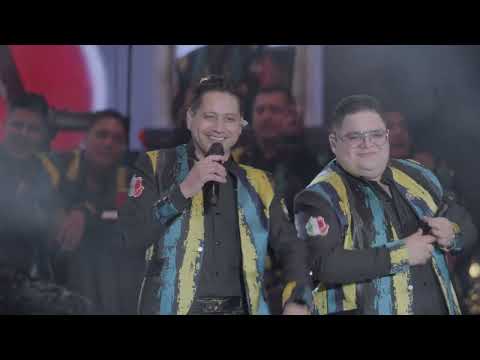 Banda Pequeños Musical – Un millón de primaveras (En vivo desde de Auditorio Nacional)