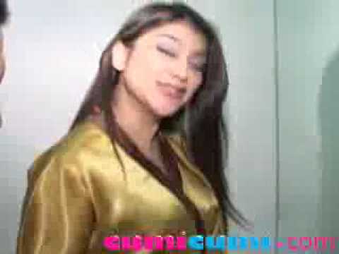 Massage Hot Sarah Azhari 2.flv