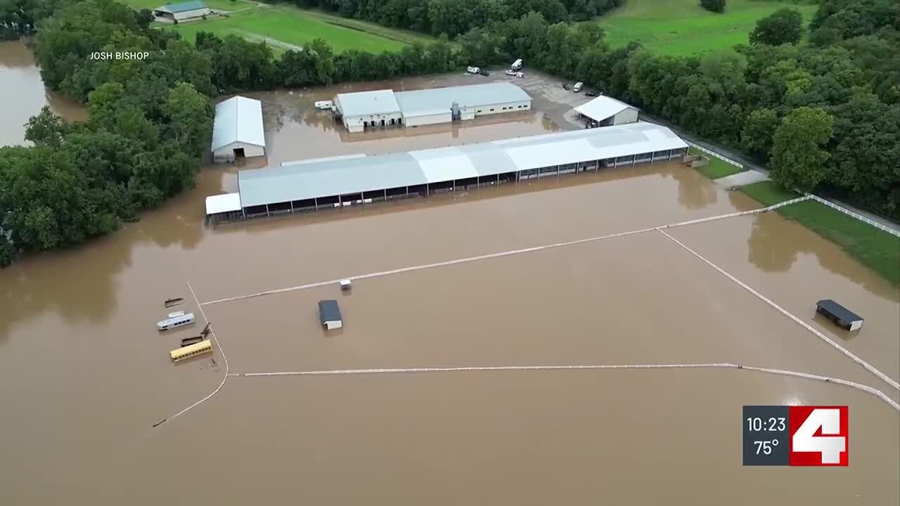 Festus mobile home park floods, residents forced to evacuate for