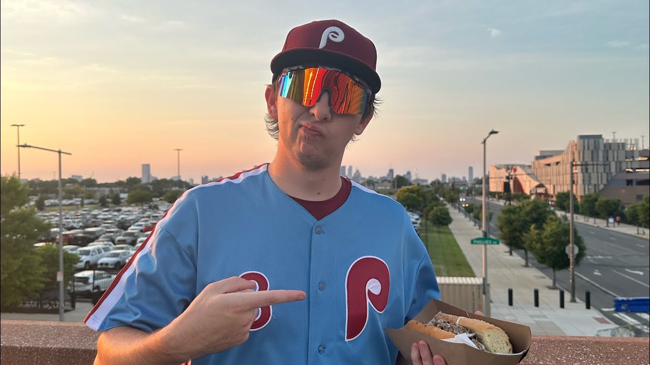 THE BEST CHEESESTEAK AT CITIZENS BANK PARK? San Diego Padres vs