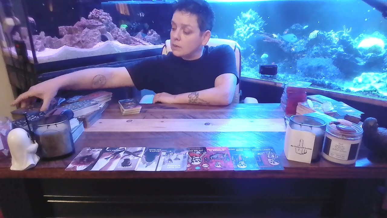 RUNNING LIKE COCKROACHES TO AVOID CONSEQUENCES. ALSO NEW, PICK WISELY#collective #tarot #destiny