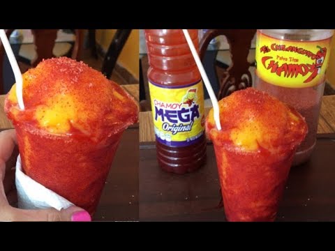 Chamoyadas de mango con chamoy y miguelito - YouTube