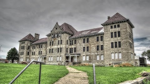 Final tour of the Bartonville insane asylum