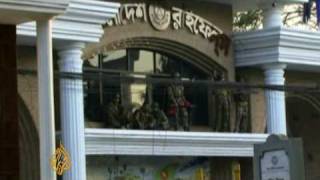 New Bangladesh Graves Uncovered After Mutiny - 28 Feb 09