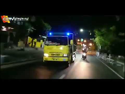  Truk  kuning polos oleng  parah Cctv Ngawi  barat oyi YouTube