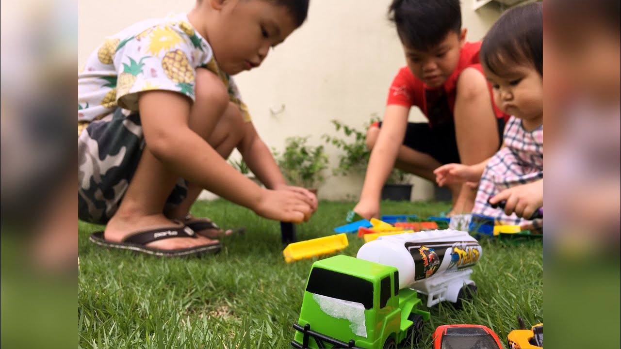 Car and Truck Playing Cars and Trucks at Park YouTube