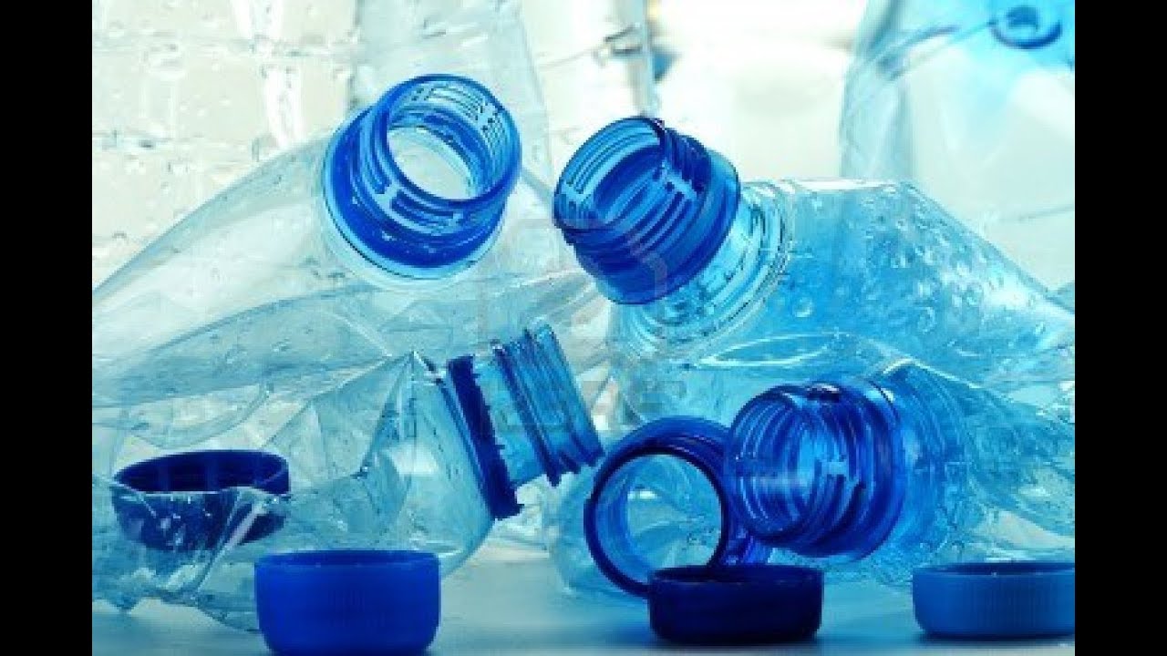 How to make plastic out of milk and vinegar - YouTube