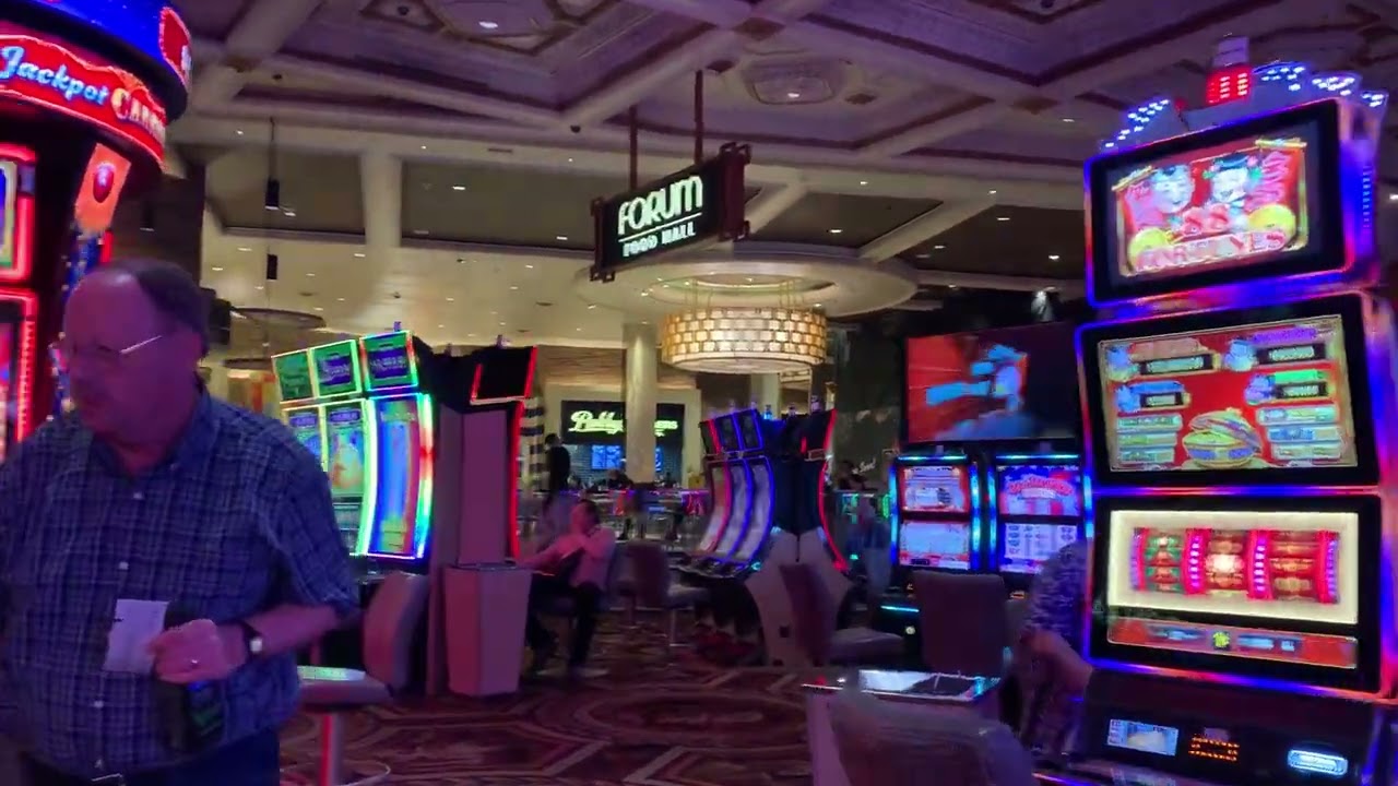 Inside The Caesars Palace Hotel @ Casino