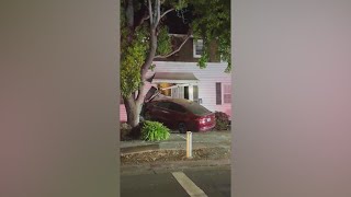 Driver crashes into Vallejo home