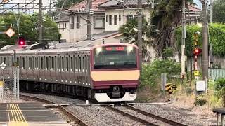 E531系0番台K451編成(赤電)が川島駅を入線、発車するシーン