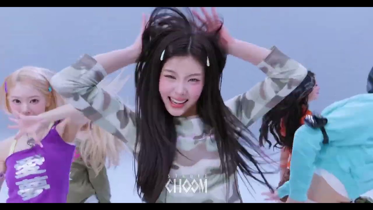 It's Me #illit - YouTube