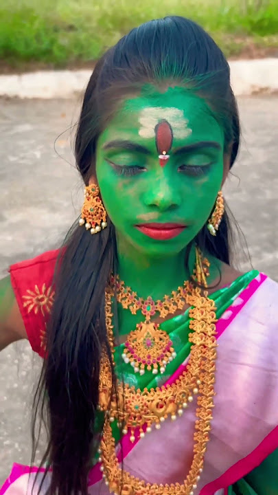 Amma Bhavani Lokkalanelle Omkara Roopamama..Thali Nee Mahimalanu Chupavama #youtubeshorts