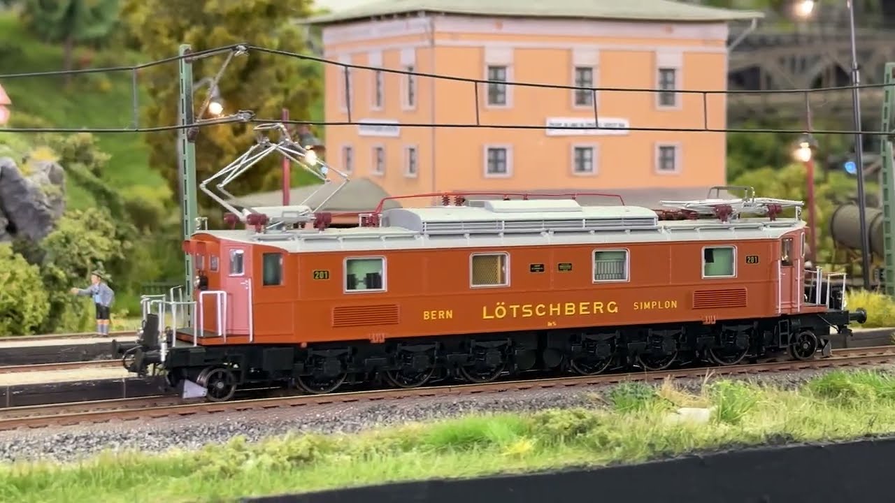 Roco 63880 SBB BLS Ae 8/8 HO 茶色 Roco 63880 SBB BLS Ae 8/8 HO 茶色