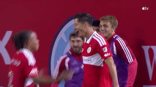 Robert Lewandowski SCORES HIS SECOND in Chicago home debut!