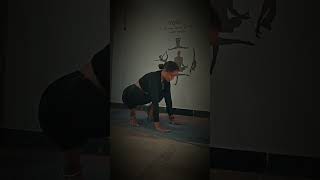 "From strength to balance ✨: A graceful flow from squat to headstand and back to Malasana#yoga #fit