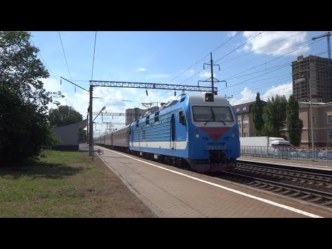 ЭП1М-633 с первым