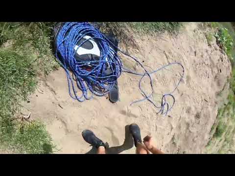 Видео: Как спуститься по веревке за 5 минут (самосброс, дюльфер, альпинизм)