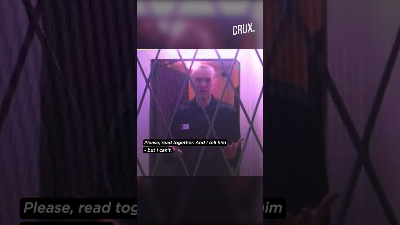 Navalny Urges For Longer Meal Breaks, More Books During&nbsp;Legal&nbsp;Hearing