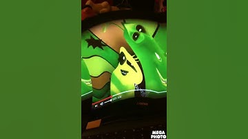 Crying Larva intro in Weird Effect