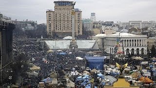 Protesters stand their ground in Kyiv's Independence Square