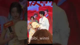 Korean And Chinese Actors Being Gentlemen