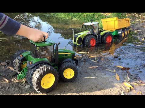 Download BRUDER John Deere Tractor for CHILDREN with Zwillingsbereifung 🚜 Claas Xerion River Rescue