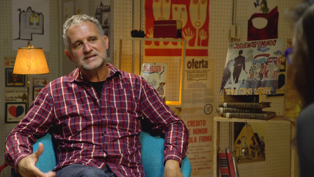 UN LIBRO OCUPA MUCHO ESPACIO - María Elena Walsh. Desventuras y listas negras