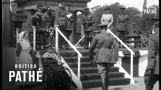 George And Mary Present Medals Aka In The North (1914-1918)