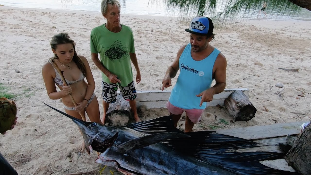 Big fish, beach BBQ's in beautiful French Tahiti, vlog 72