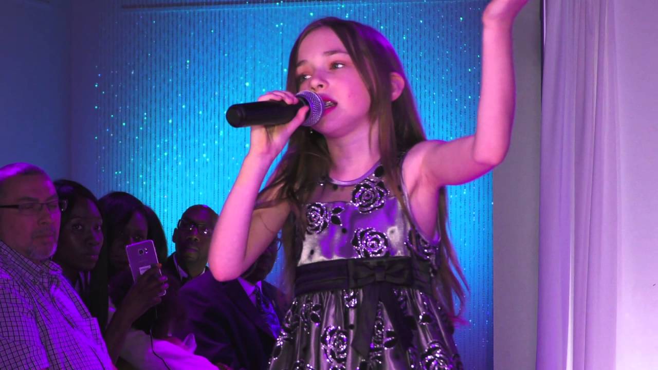 Little Girl Sings Like A Pro Epic Footage 2016 - YouTube